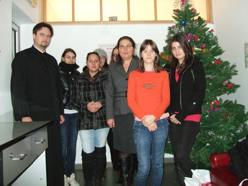 Daruri oferite de seminariştii botoşăneni în preajma Crăciunului