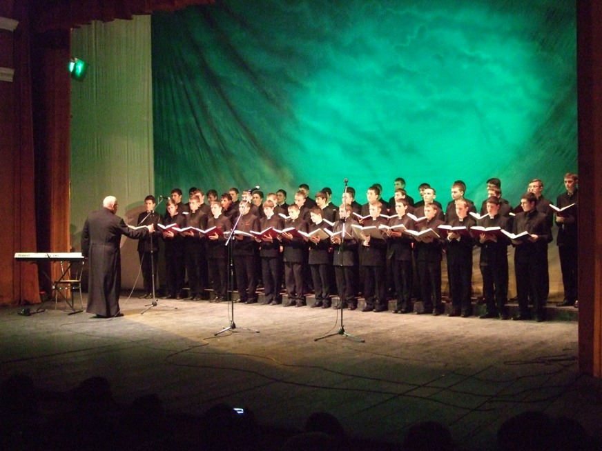 În drum spre Betleem - Spectacol susţinut de elevii Seminarului Teologic "Sf.Gheorghe" Botoşani