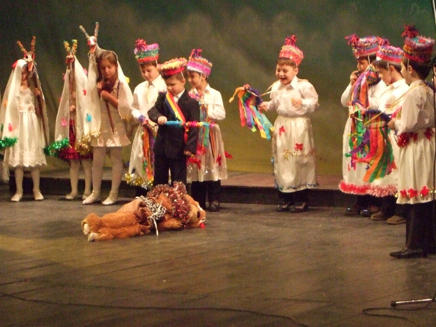 În drum spre Betleem - Spectacol susţinut de elevii Seminarului Teologic "Sf.Gheorghe" Botoşani