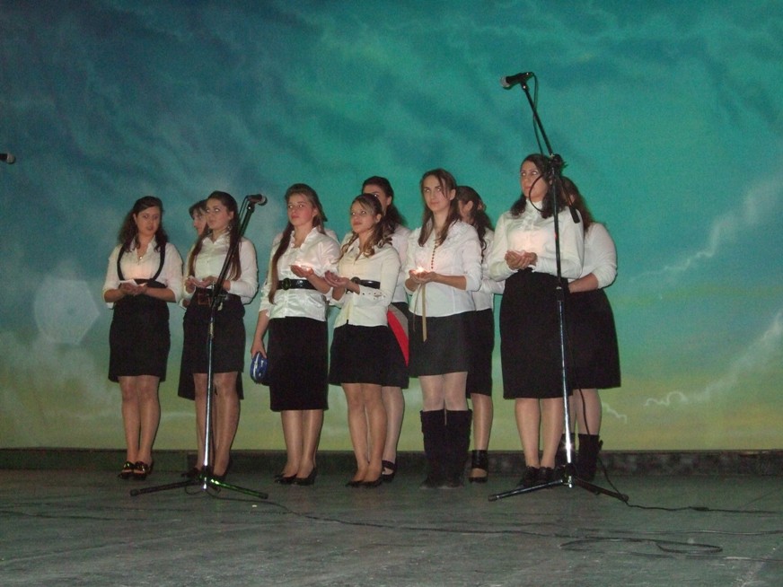 În drum spre Betleem - Spectacol susţinut de elevii Seminarului Teologic "Sf.Gheorghe" Botoşani