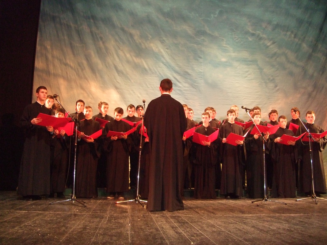 Concert de colinde susţinut de seminariştii botoşăneni