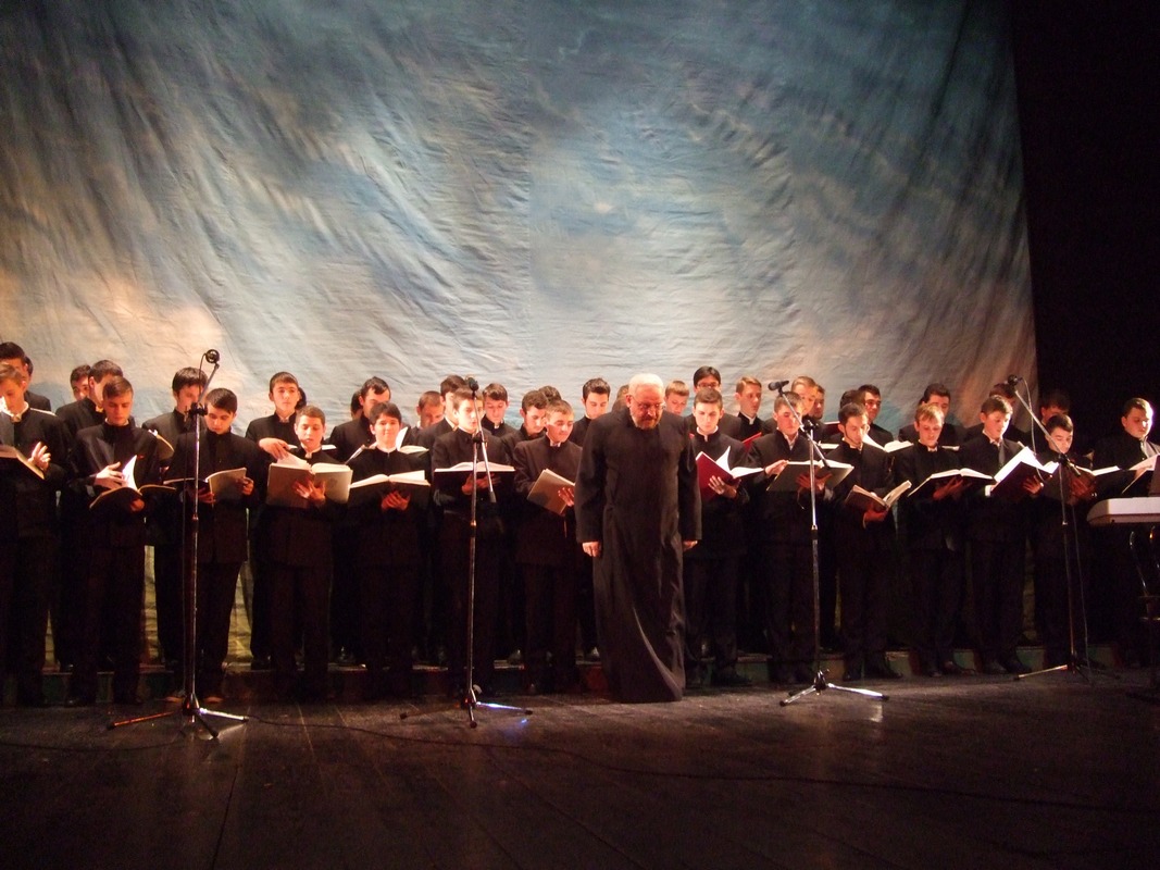 Concert de colinde susţinut de seminariştii botoşăneni