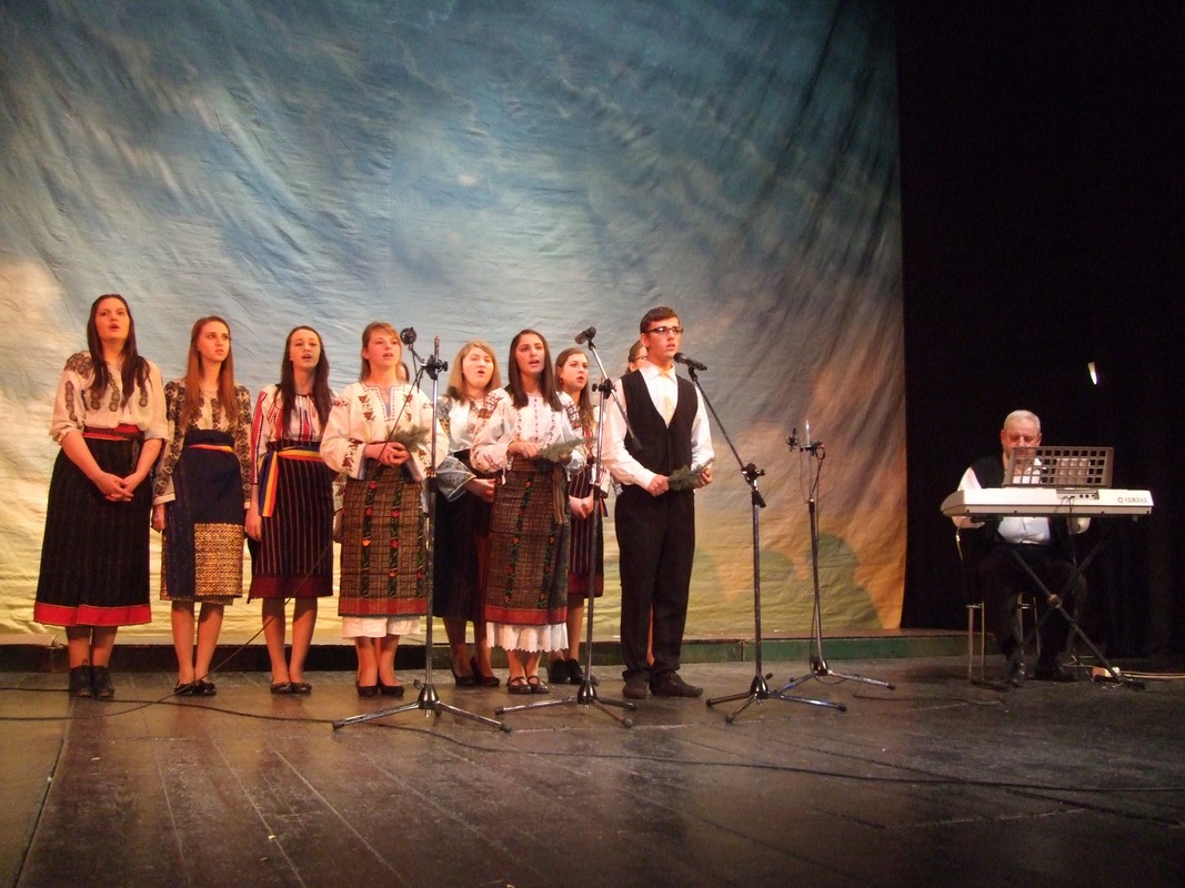 Concert de colinde susţinut de seminariştii botoşăneni