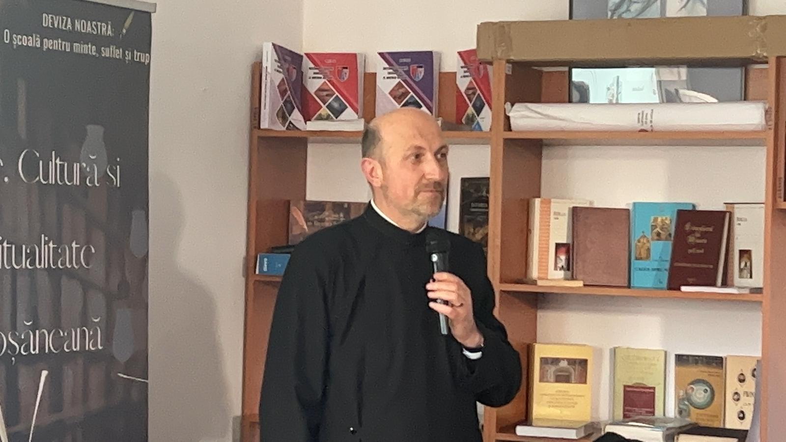 Mihai Eminescu omagiat la Seminarul Teologic Liceal Ortodox „Sf. Gheorghe” din Botoșani